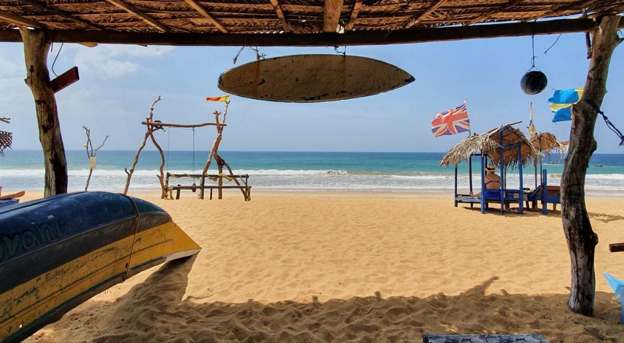 Bandulas Beach House Hikkaduwa Exterior foto